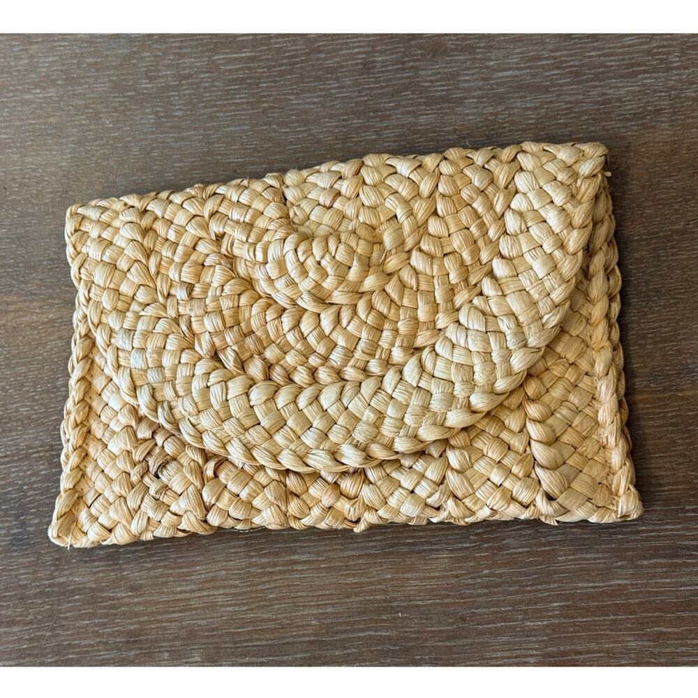 Straw Clutch Purse w/ snap Resort Bag
